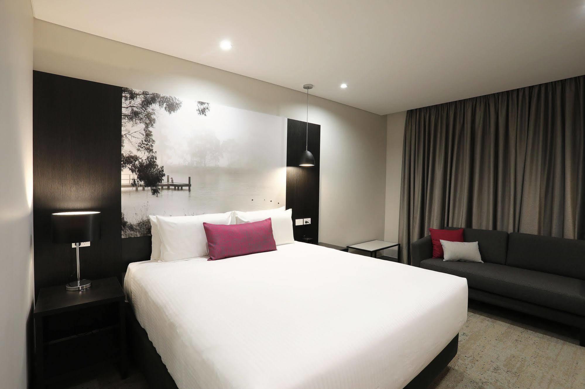 Mercure Tamworth Esterno foto